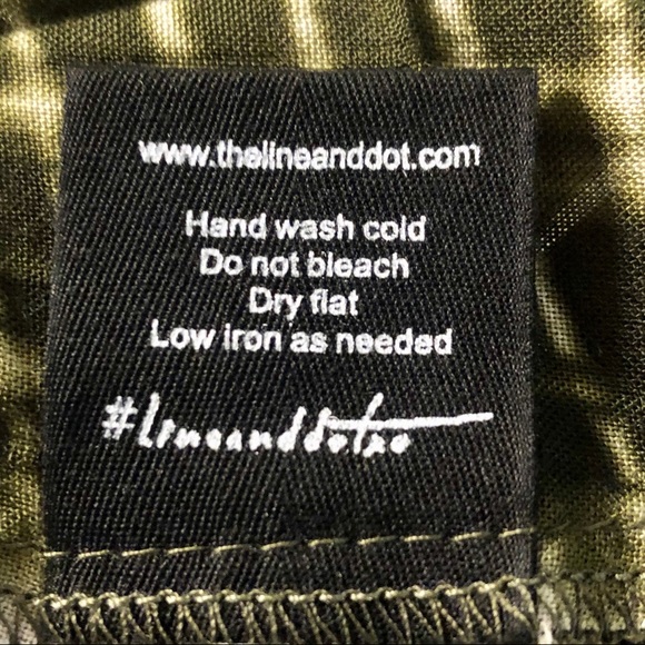 Line & Dot-Revolve - Shibori Reversible Twist Top - Picture 11 of 16